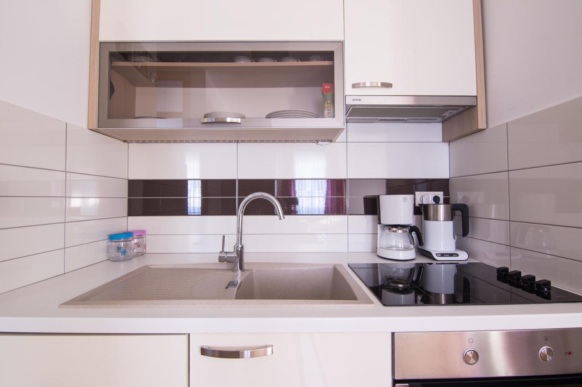Apartments Villa Novak 1 Donji Okrug  Room photo