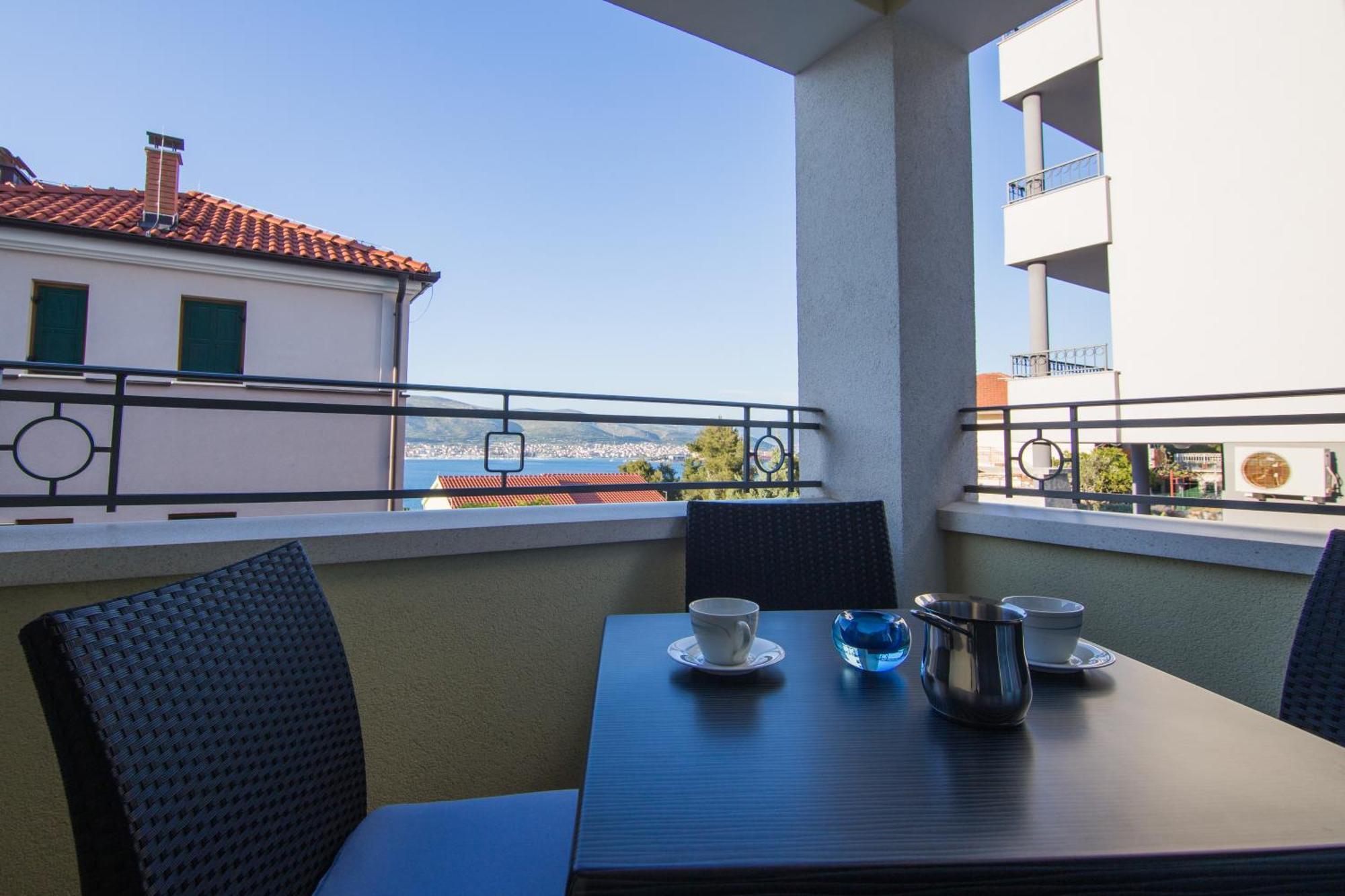 Apartments Villa Novak 1 Donji Okrug  Room photo